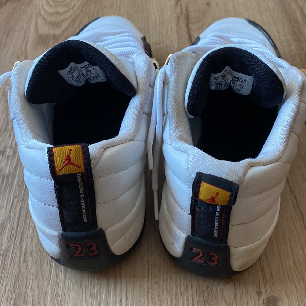 Vintage Air Jordan 12 Retro Low GS White Black Taxi Yellow 2004 size 6 - Picture 11 of 16